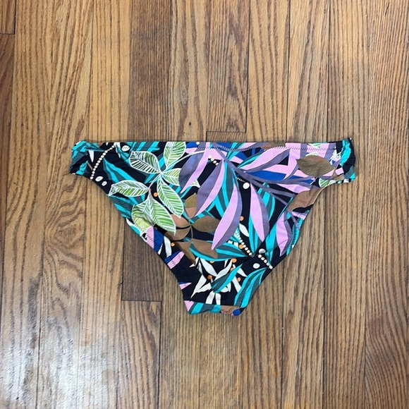 Bar III Bikini Set Keyhole Top Hipster Bottoms size L Hidden Jungle NWT - Picture 7 of 15